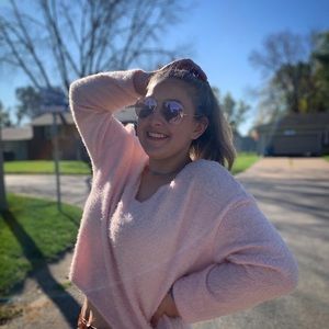 Meet your Posher, Olivia